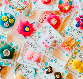 バリエーション豊かな可愛い刺繍の髪ゴム